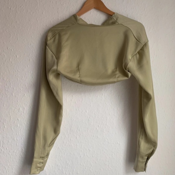 Bnwt pretty little thing size 8 satin sage green top - Picture 6 of 7